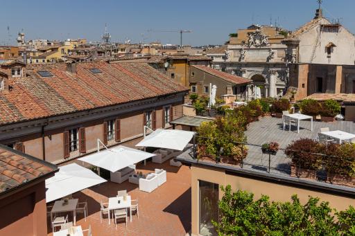 Harry's Bar Trevi Hotel & Restaurant - Housity