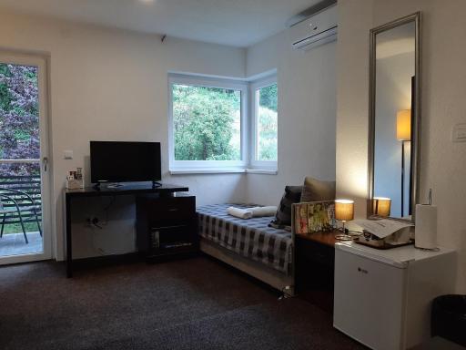 Guesthouse Hill - Housity