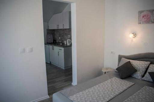 Apartments Golden Bridge - Housity