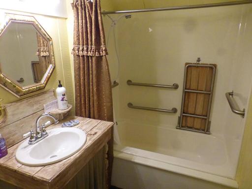 Mulberry Lavender Farm and B&B - Housity