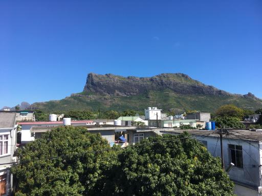 Appartement Spacieux, Quatre-Bornes - Housity