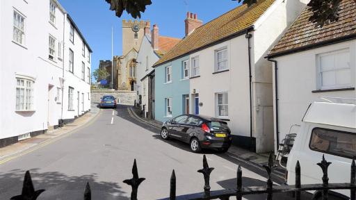 Bedrock Cottage - Housity