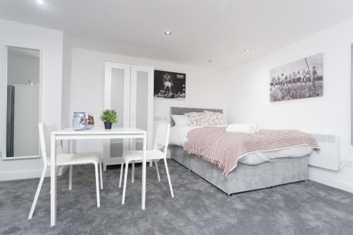 Leeds House - Housity