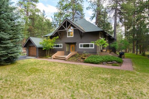 The Pinecone Lodge - Housity