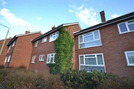 No 20 City Central Flat - Housity