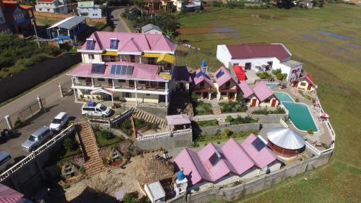 Hôtel-Restaurant La Piscine Escapade Ambositra - Housity