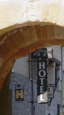 Hotel Arco San Vicente - Hizvo