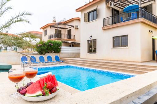 SEA VIEW 3 bedroom villa - Housity