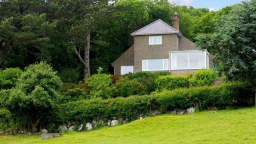 Eryl cottage in Rowen - Housity