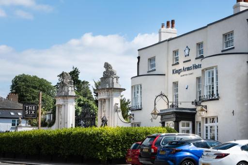 The Kings Arms - Housity