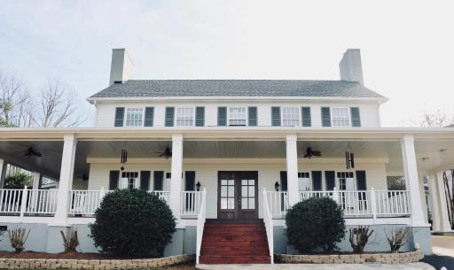Dahlonega Resort and Vineyard - Housity