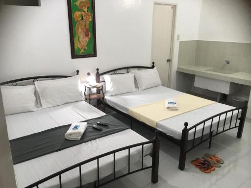 Motel Homestay Transient House near Tagaytay - Housity