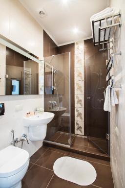 Flatlux Apartments - Housity