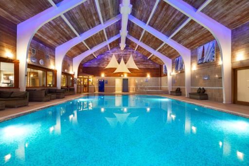 North Lakes Hotel and Spa - Housity