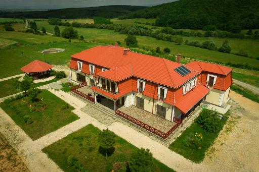 Saciova Hills - Housity