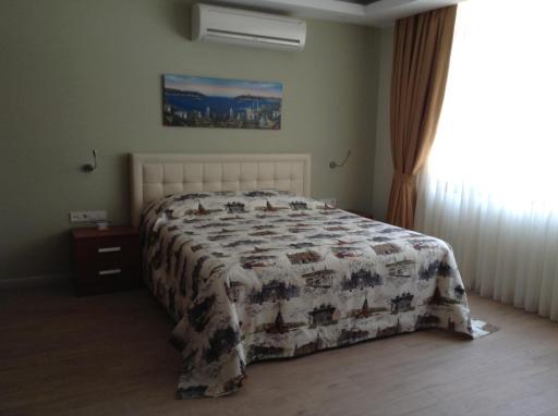 Honey House Apartment - Housity