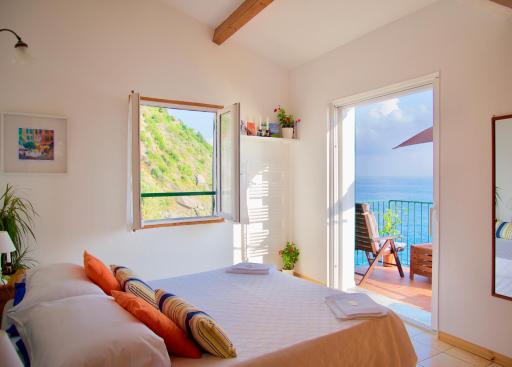 La Marinarooms suite with sea view terrace - Housity