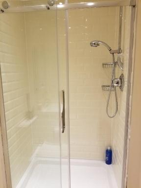London Luxury Apartments 1min walk from Underground, with FREE PARKING FREE WIFI - Housity