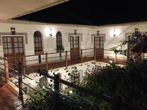 La Escondida Hostal - Housity