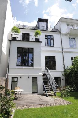 von Deska Townhouses - White House - Housity