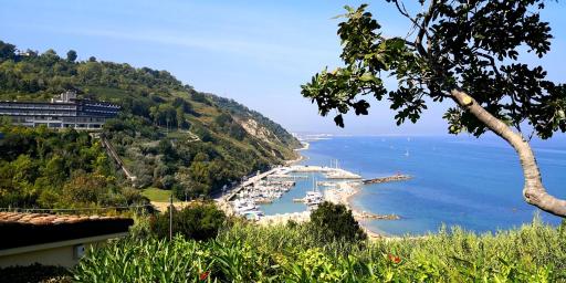 Residence Baia Vallugola - Housity