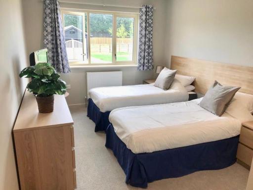 Waterside Lodges Cambridge - Housity