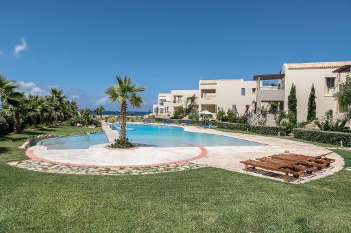 Resitour - Aphrodite Beachfront - Housity