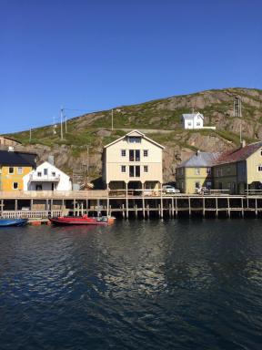 Holiday in the former fishing factory Arntzen-brygga - Housity
