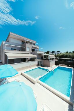 Apartments Prestige Petrcane 1 - Housity