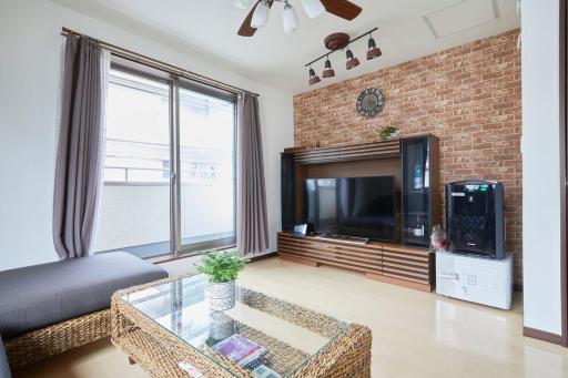 Hotel EL Shinjuku 1 free parking - Housity