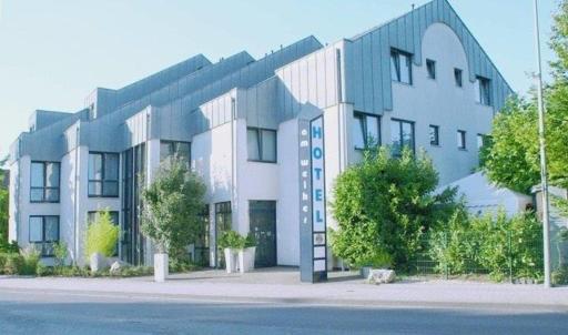 Hotel am Weiher - Housity