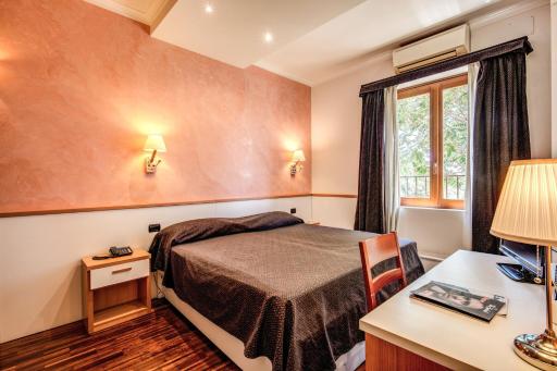 Hotel Roma Tiburtina Metro - Housity