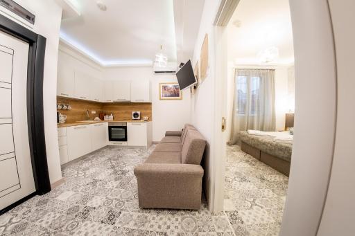 Sofia Pearl Life Apartment - No Window Apartment - Housity