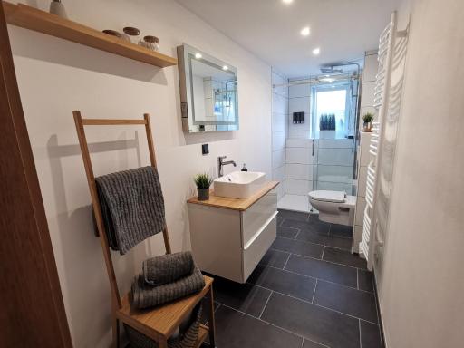 Moderne 3BR Netflix,Kaffee,Wifi,Parken - Housity