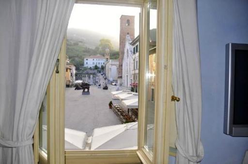 Locanda Pietrasantese B&B - Housity