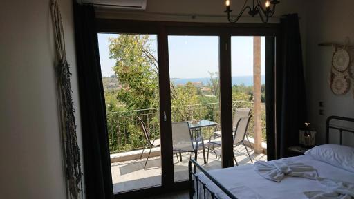 Stone house with seaview - Housity