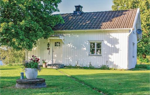 1 Bedroom Awesome Home In Dalum - Housity