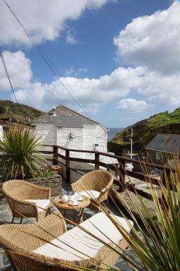 Lugger Hotel ‘A Bespoke Hotel’ - Housity
