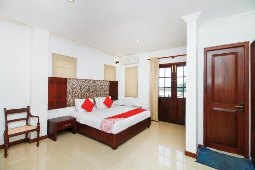 Hotel Queensbury Malabe - Housity