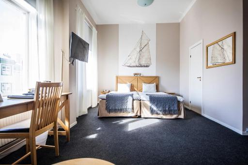 First Hotel Statt - Housity