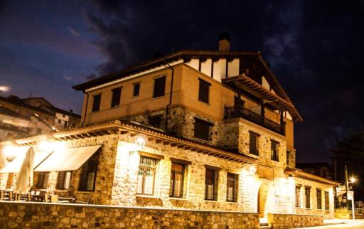 Hotel Rural Camero Viejo - Housity