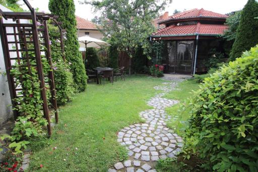 Къща за гости Джая - Housity