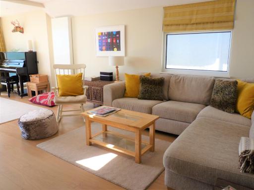 Pevensey Beach Retreat - Housity