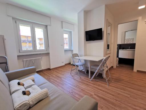 Hostdomus - Smart Tech Apartment - Housity