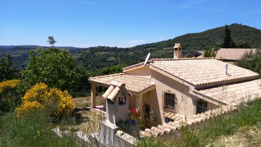 S'orrosa casa vacanze bifamiliare in montagna panorama stupendo Sardegna - Housity