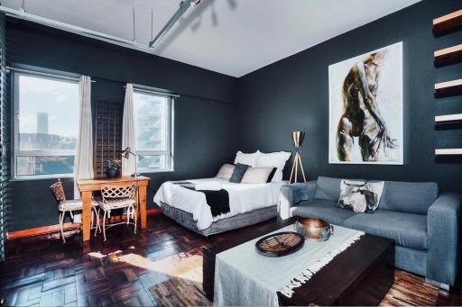 Cozy, Modern Living in Maboneng: Artison Lofts 105 - Housity
