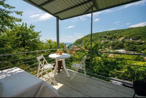 Dom u moria tuapse tuapse - Housity