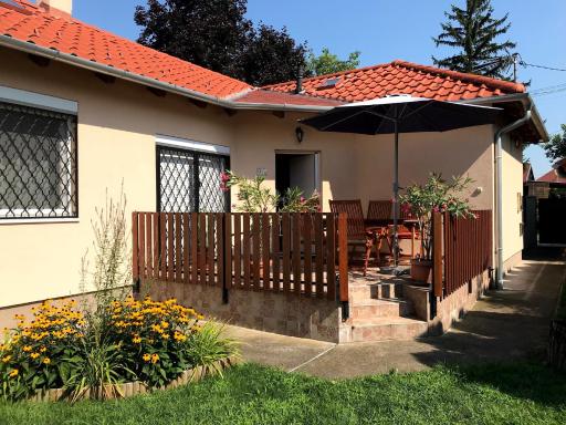 Lily House - Housity