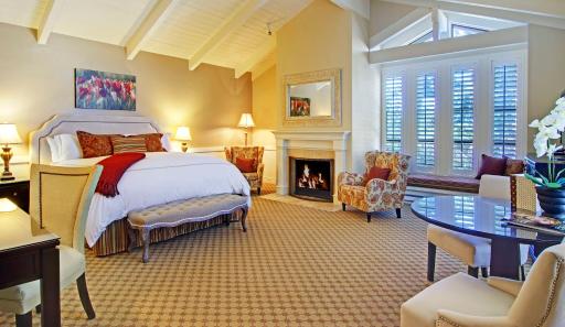 Carriage House Inn - Housity