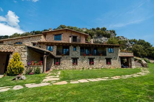 Font D'en Torres Solo Adultos - Housity